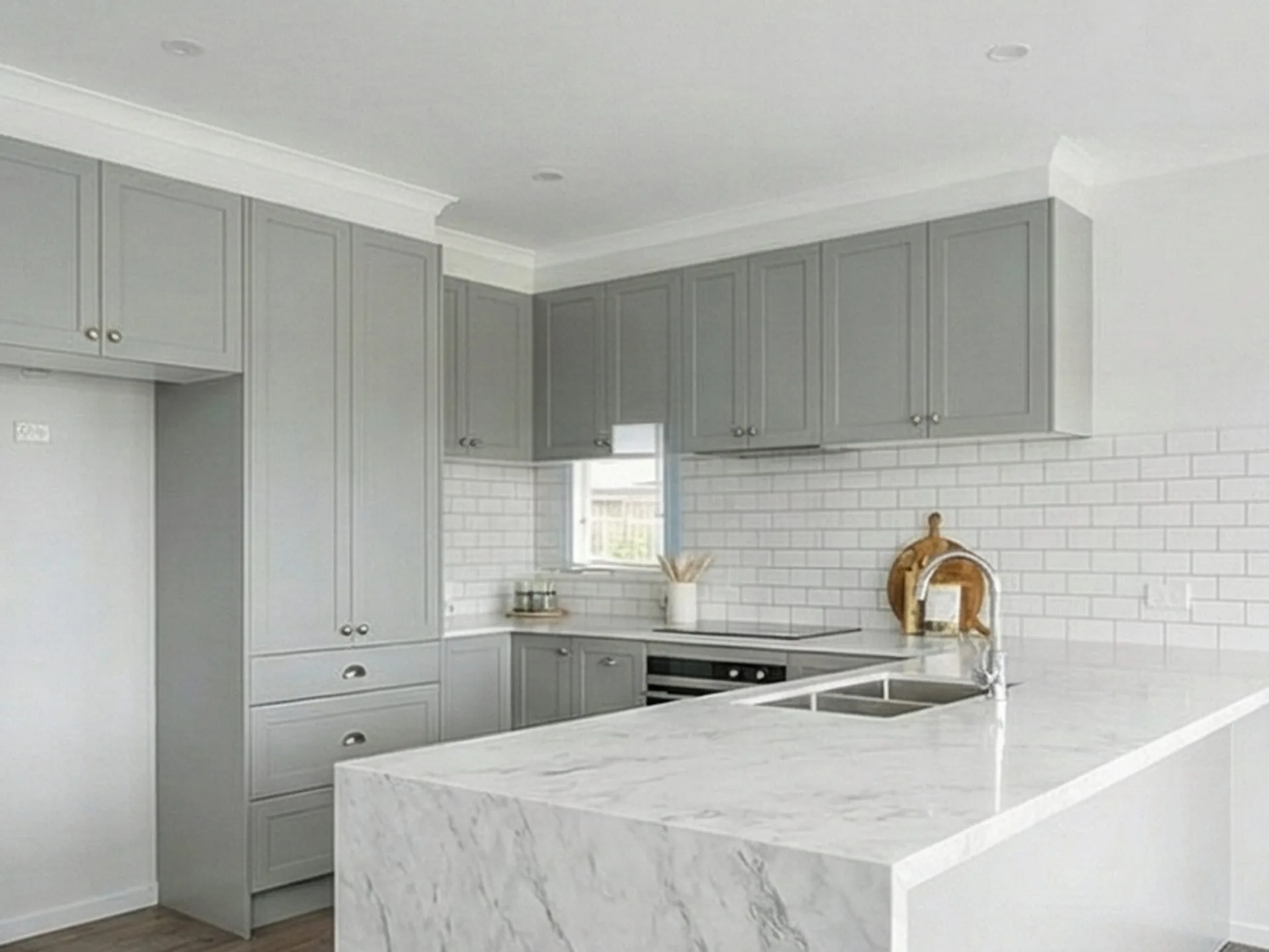 The Lakes modern home painting