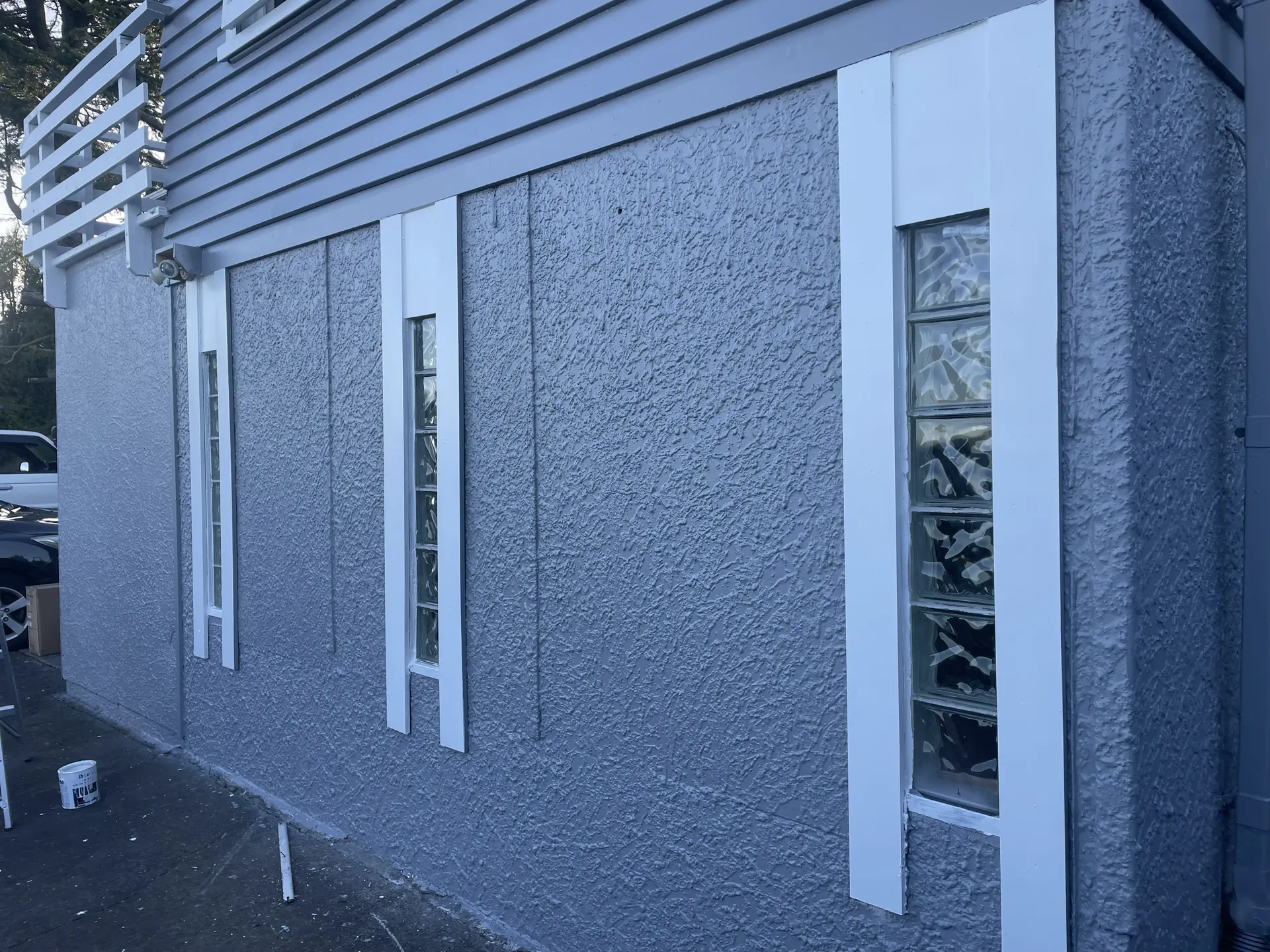 Spray painting service for smooth exterior finishes in Tauranga
